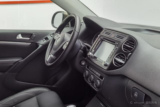 Volkswagen Tiguan 2016 300 TSI AT 2 WD — фото 16