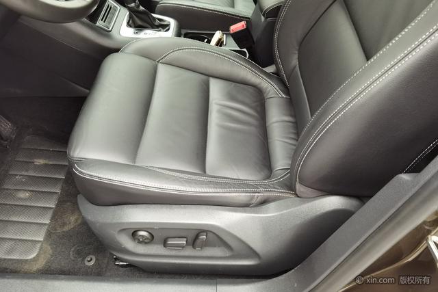 Volkswagen Tiguan 2016 300 TSI AT 2 WD — фото 18