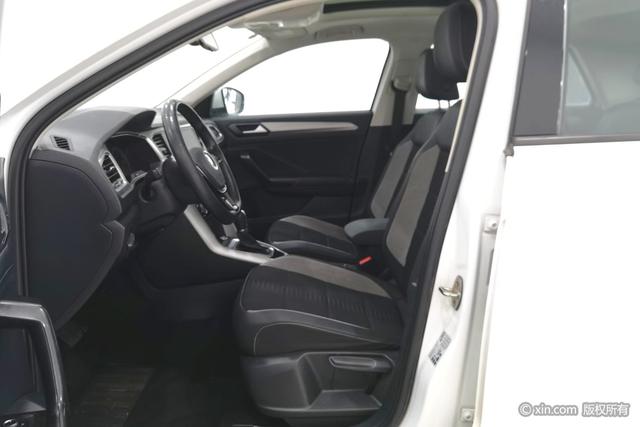 Volkswagen T-Roc 2022 280 TSI DSG 2 WD PLUS — фото 17