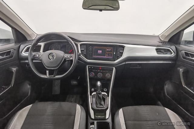 Volkswagen T-Roc 2022 280 TSI DSG 2 WD PLUS — фото 13