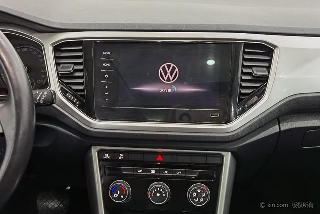 Volkswagen T-Roc 2022 280 TSI DSG 2 WD PLUS — фото 14