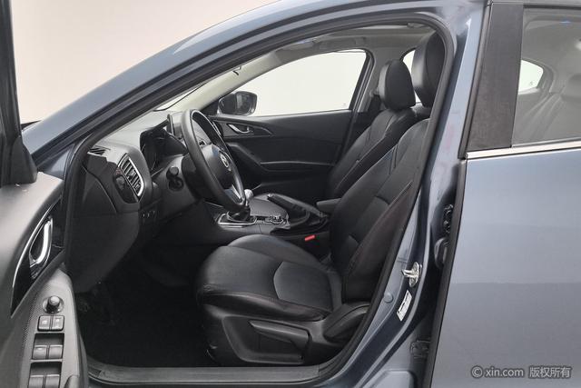 Mazda 3 2016 1.5 L MTLuxury — фото 17
