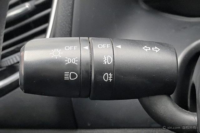 Mazda 3 2016 1.5 L MTLuxury — фото 16