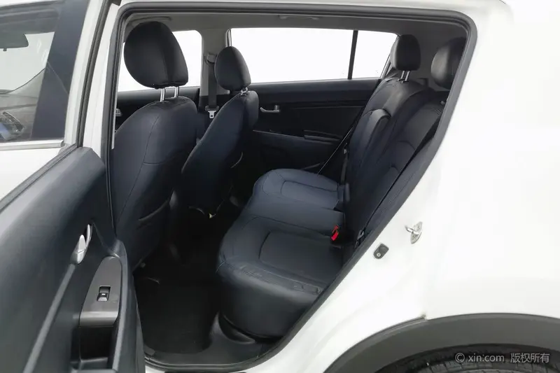 Kia Sportage — фото 13