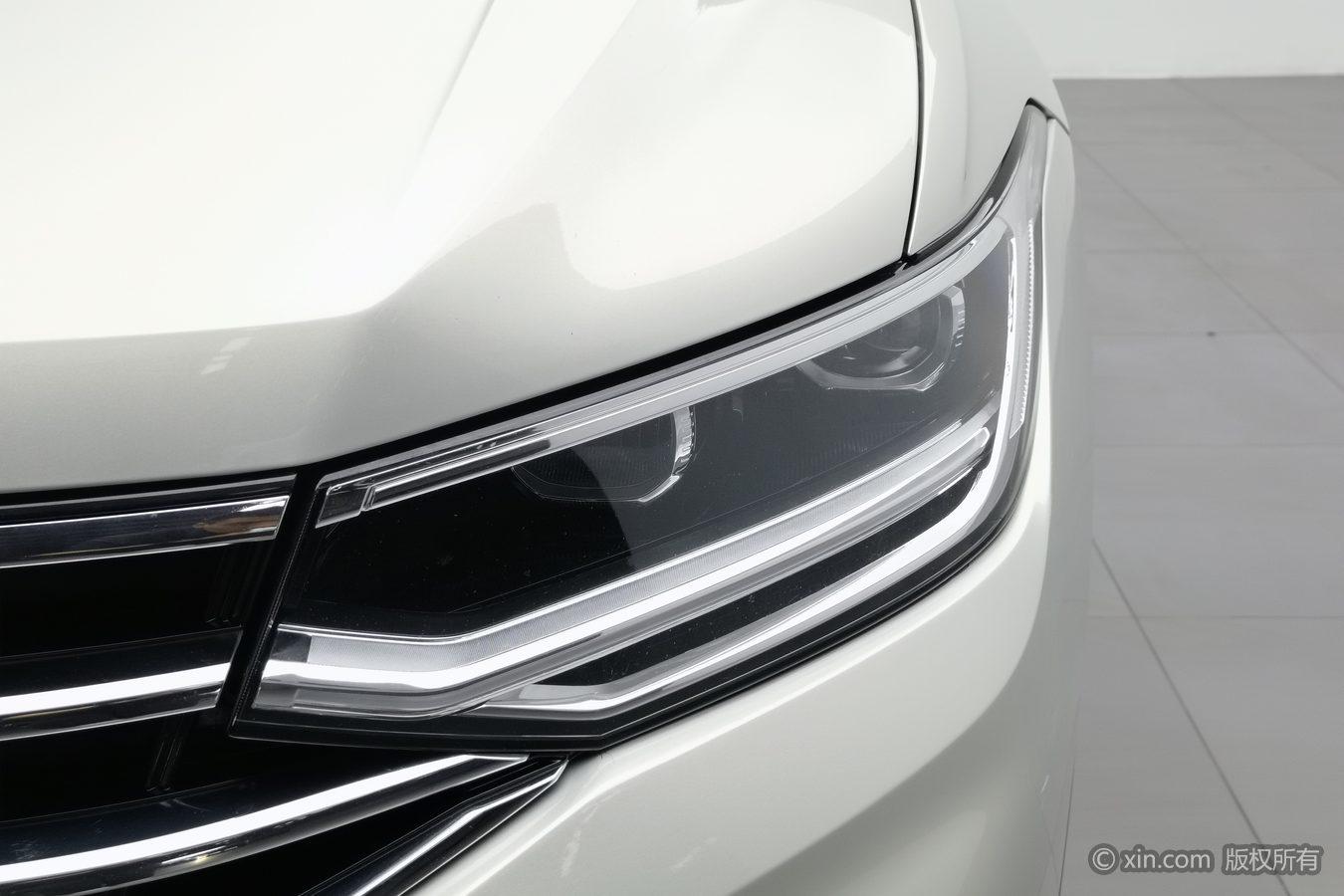 Volkswagen Tiguan L L 2022 330TSI AT R-Line