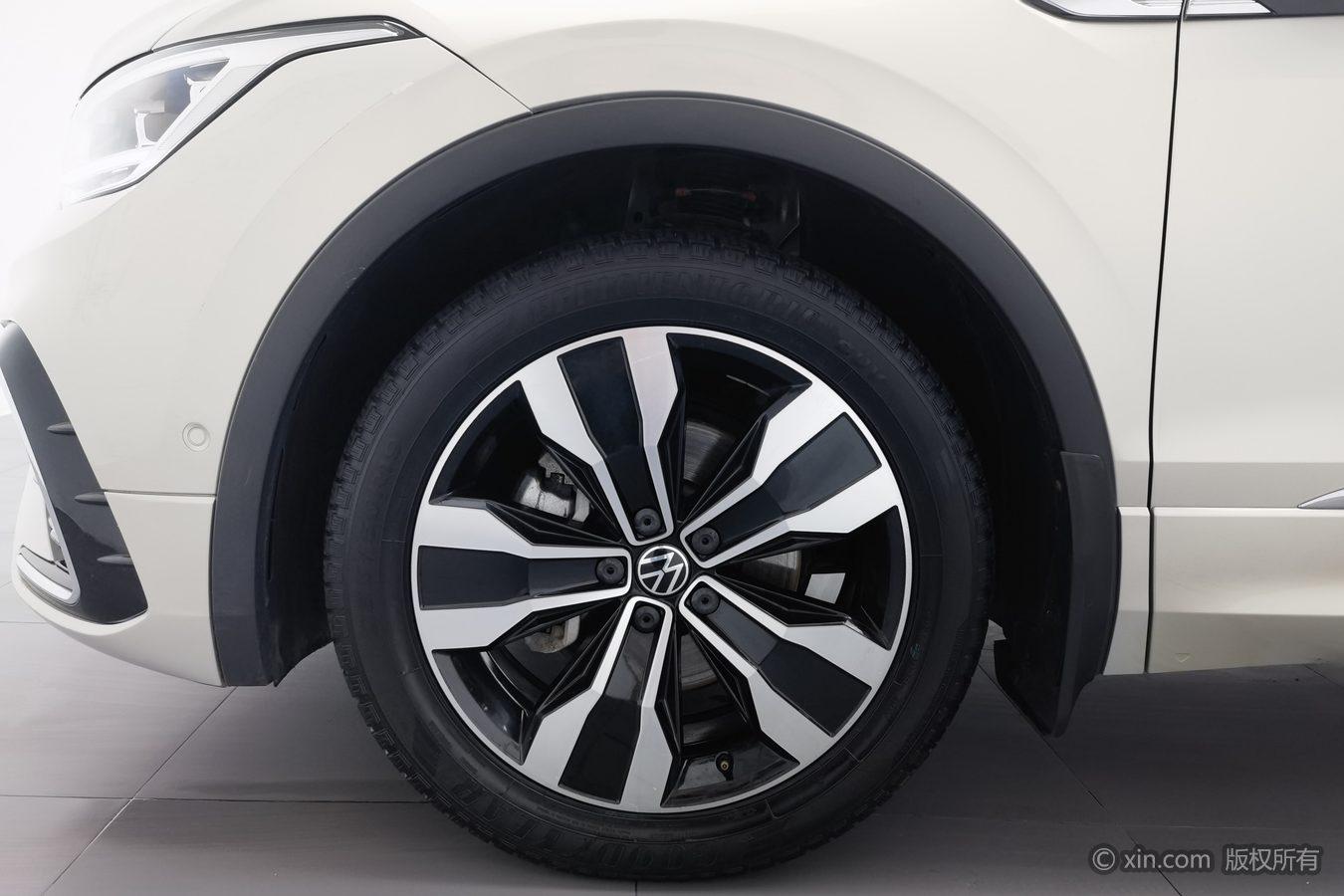 Volkswagen Tiguan L L 2022 330TSI AT R-Line