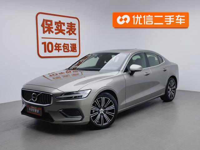 Volvo S60 2021 года выпуска