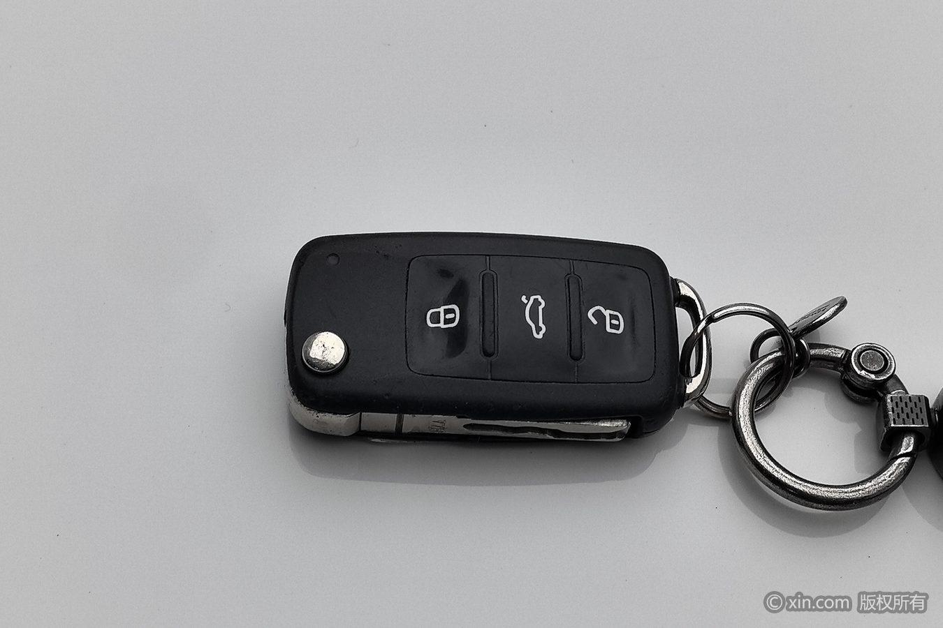 Volkswagen Gran Lavida 2015 1.6L AT Comfort