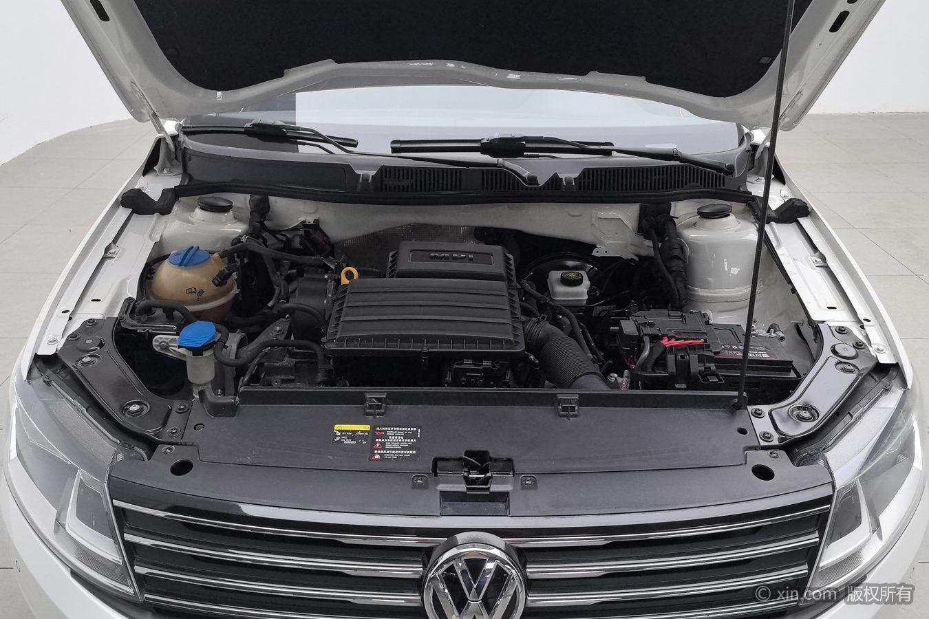 Volkswagen Gran Lavida 2015 1.6L AT Comfort