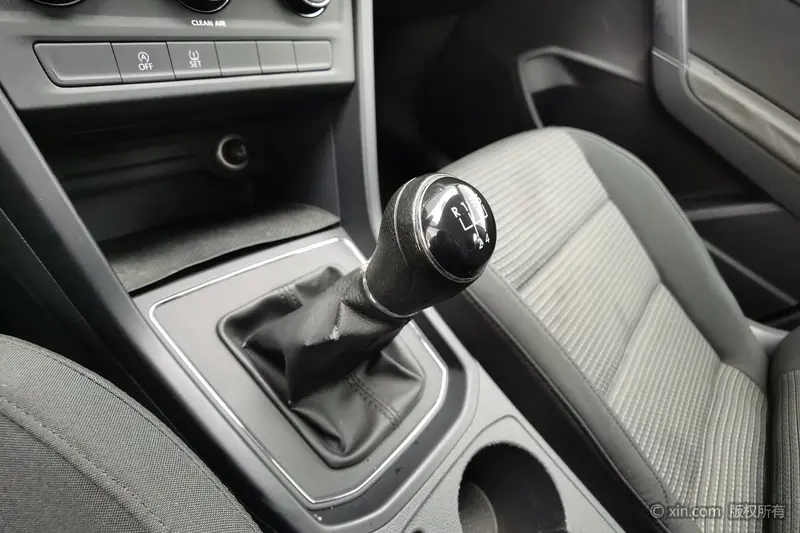 Volkswagen L 280 TSI MT — фото 10