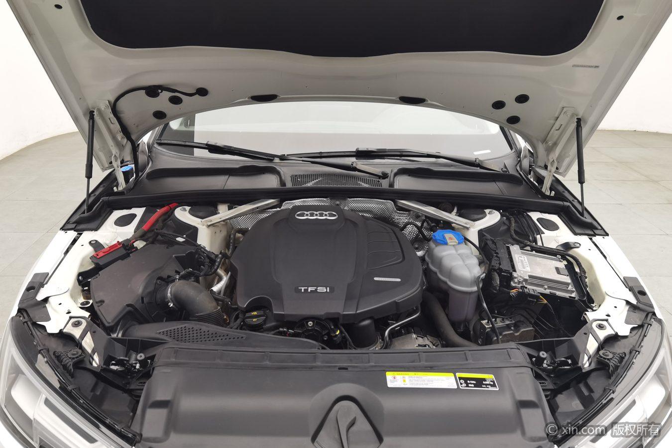 Audi A4L 2019 40 TFSI VI