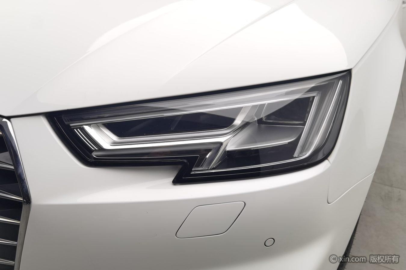 Audi A4L 2019 40 TFSI VI