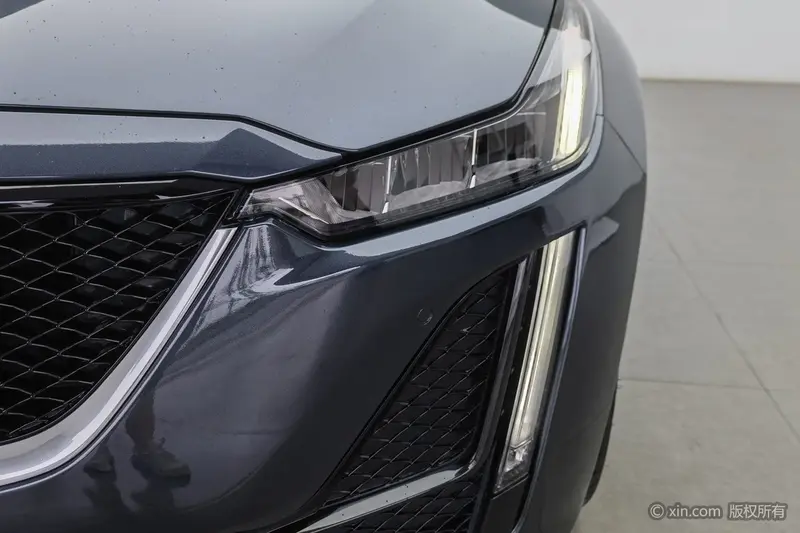 Cadillac CT5 — фото 5