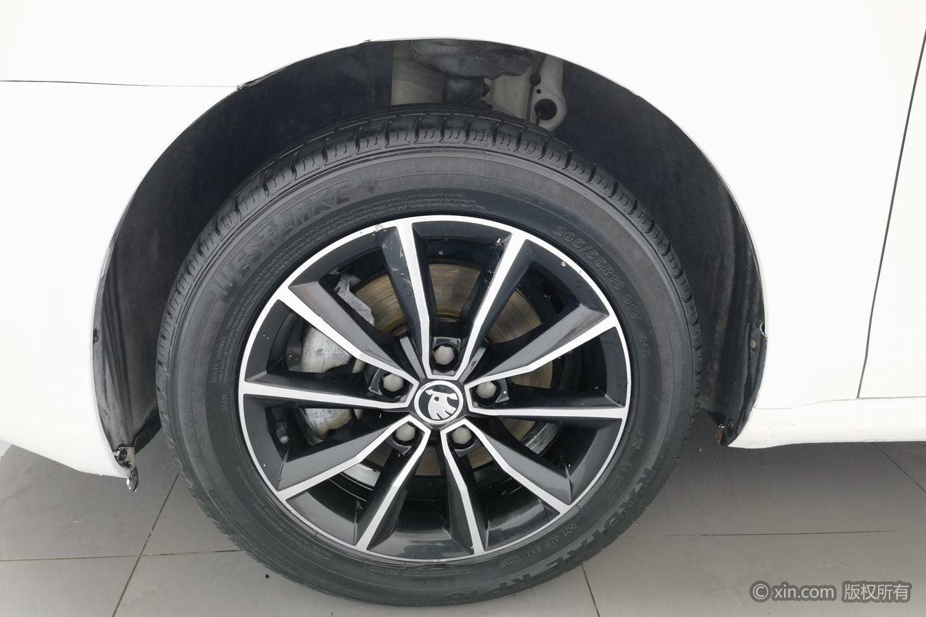 Skoda Octavia 2017 1.6L AT