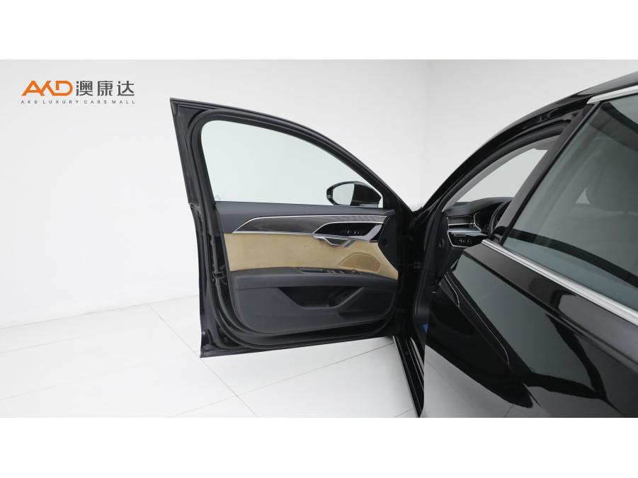 Audi A8, фото 9
