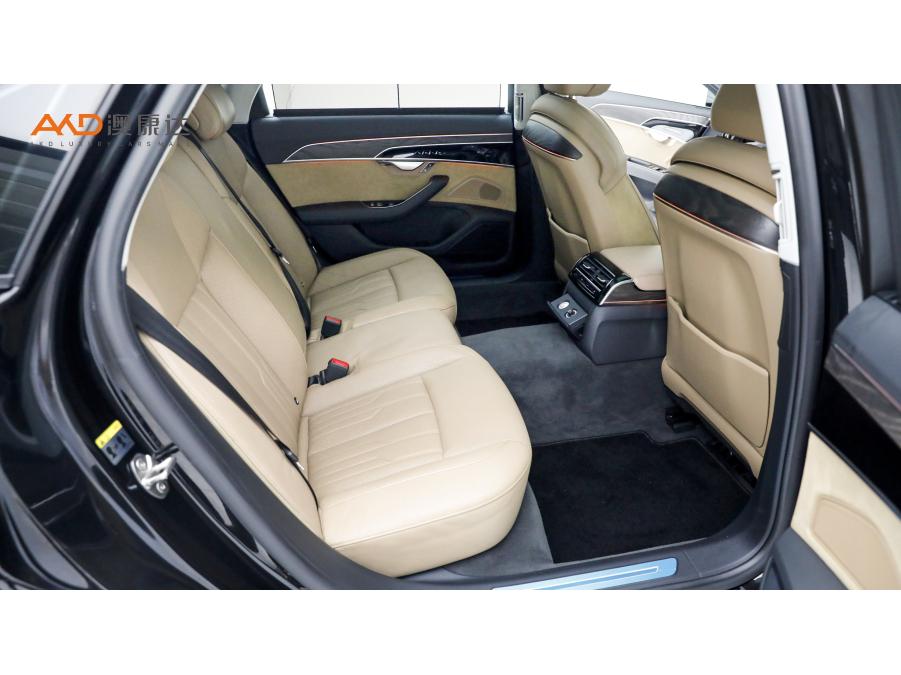 Audi A8, фото 10