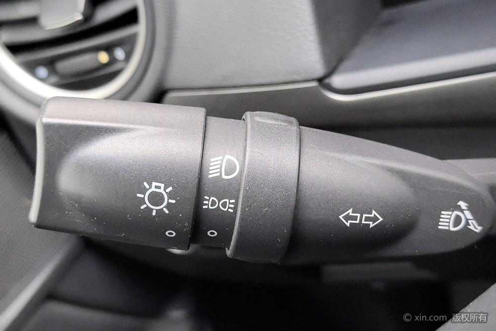 Roewe 350, фото 16