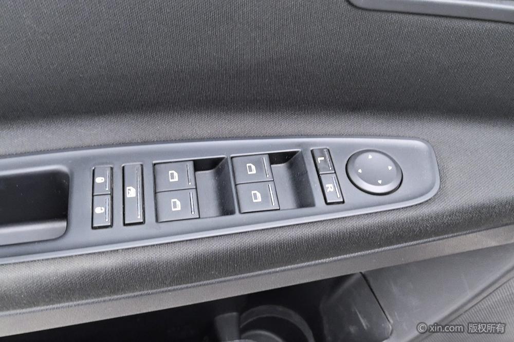 Roewe 350, фото 22