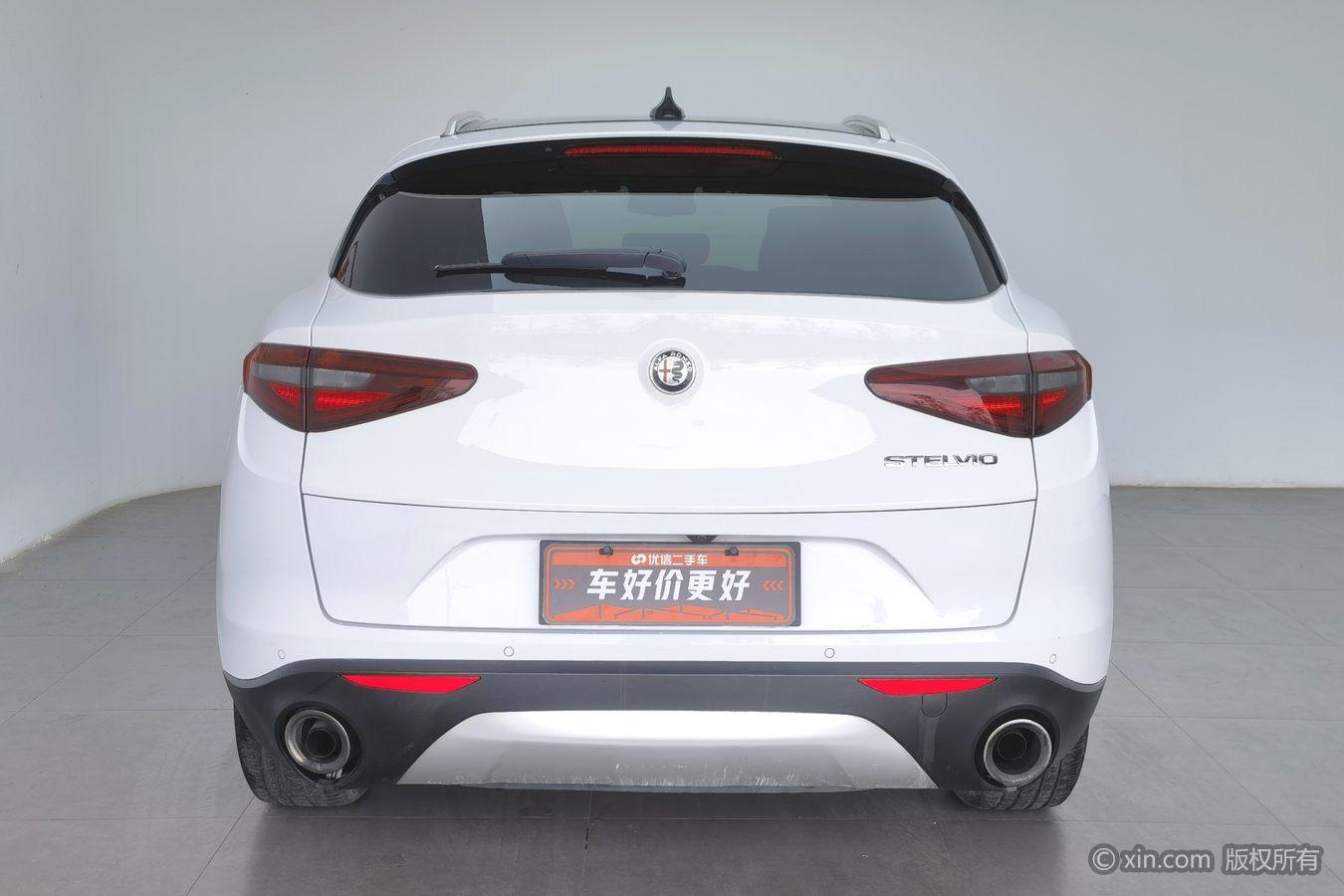 Alfa Romeo Stelvio 2017 2.0T 200HP Luxury