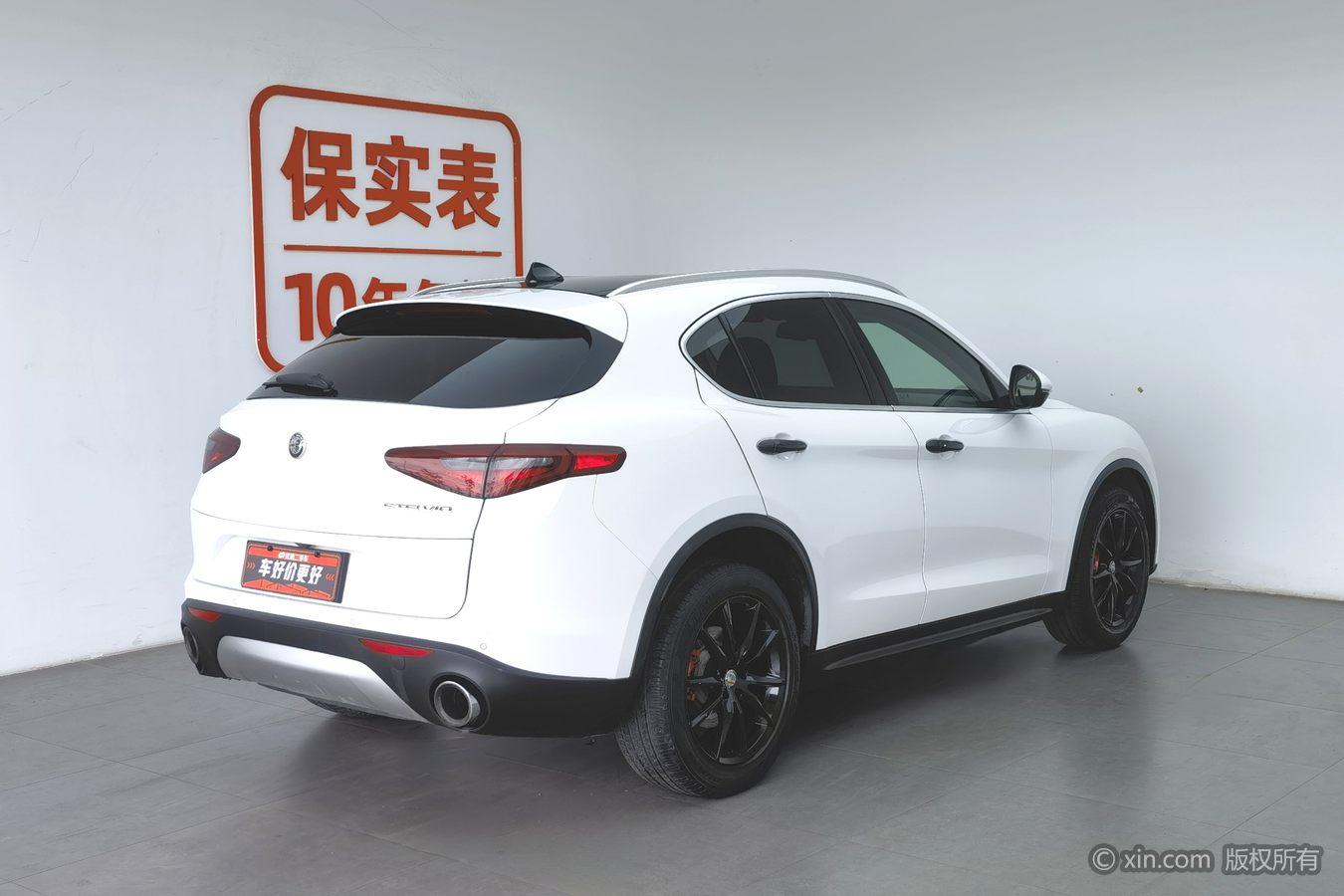 Alfa Romeo Stelvio 2017 2.0T 200HP Luxury