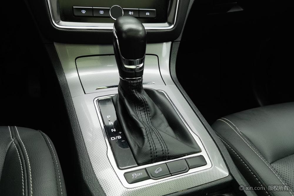 Roewe RX5, фото 16