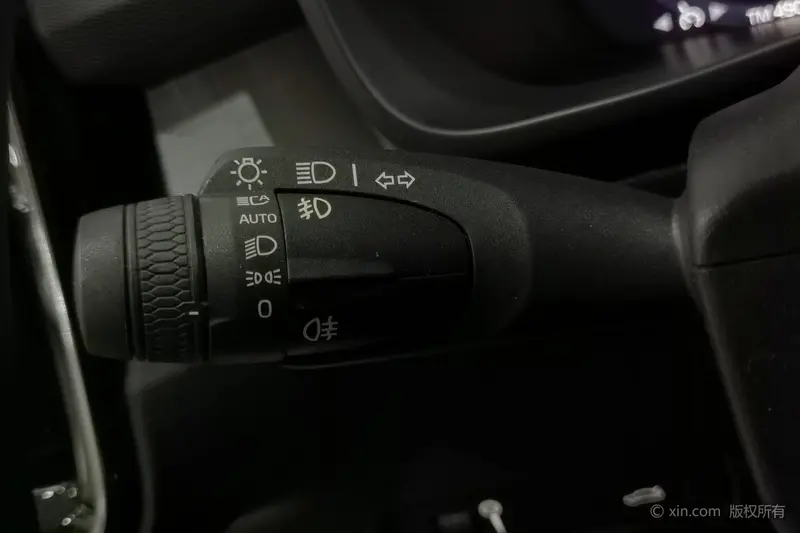 Volvo XC 40 T 3 2 WD — фото 11