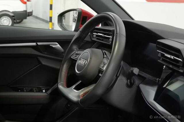 Audi A3 2023 Sportback 35 TFSI Sport — фото 17