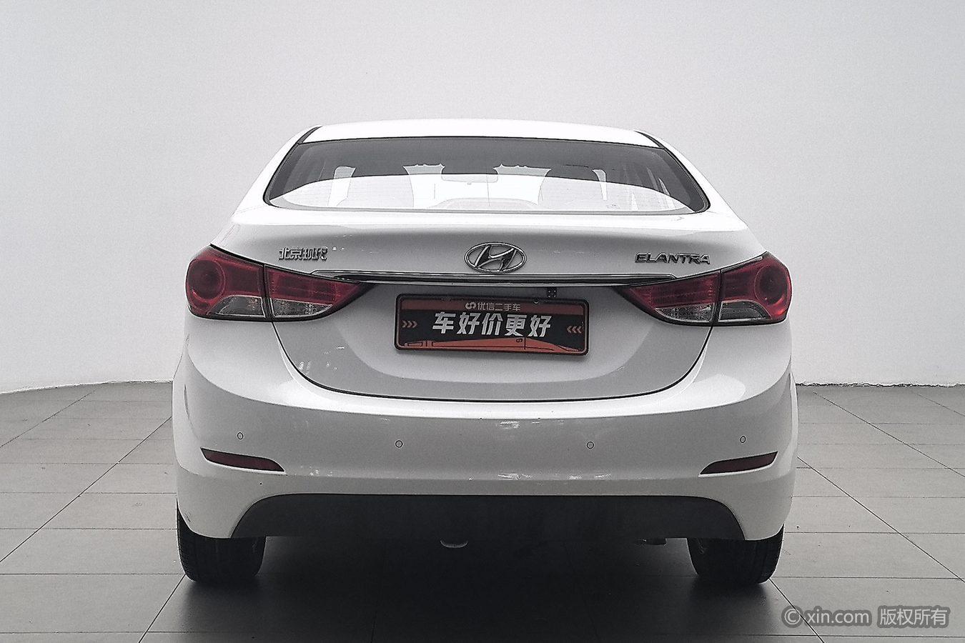 Hyundai Elantra 2015 1.6L AT Fashion