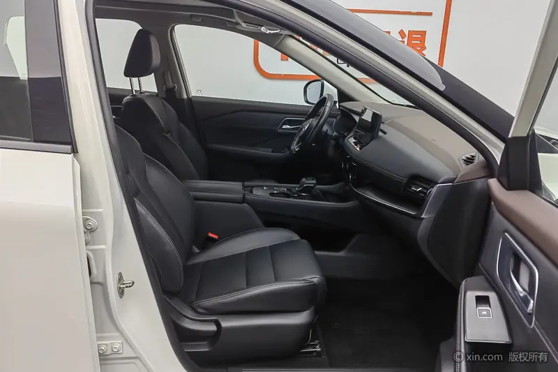 Nissan X-Trail — фото 14