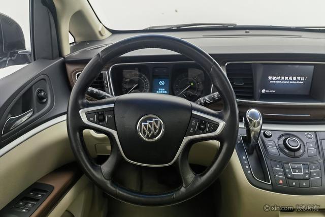 Buick GL8 2017 25 S Premium V — фото 14