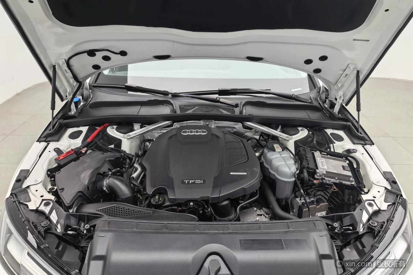 Audi A4L 2019 40 TFSI Fashion VI
