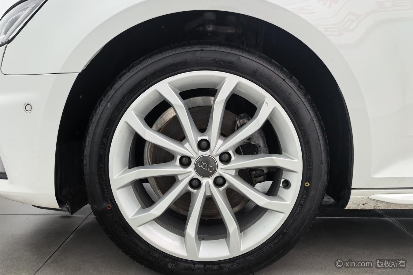 Audi A4L 2019 40 TFSI Fashion VI