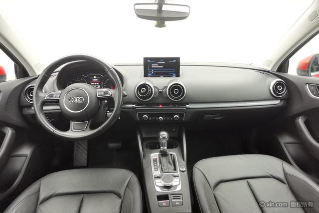 Audi A3 2015 Limousine 45 TFSI S line Luxury — фото 12