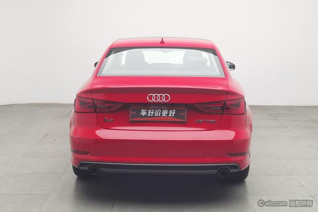 Audi A3 2015 Limousine 45 TFSI S line Luxury — фото 3