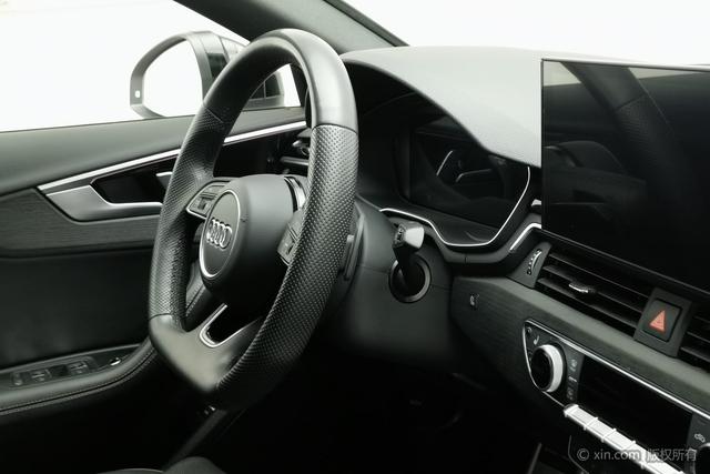 Audi A4L 2024 40 TFSI — фото 12