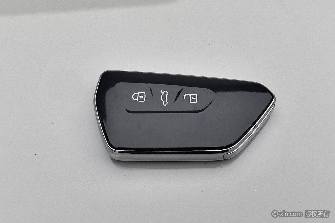 Volkswagen Passat 2025 Pro 380TSI