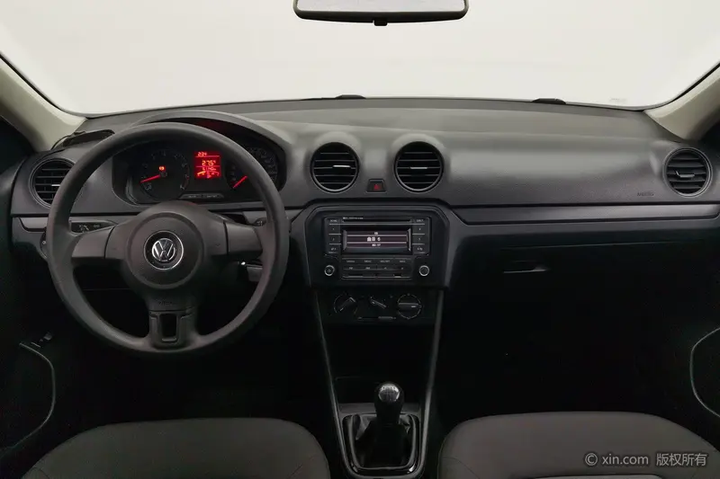 Volkswagen Jetta — фото 8
