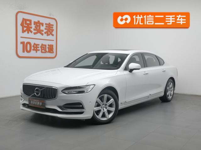 Volvo S90 2018 года выпуска