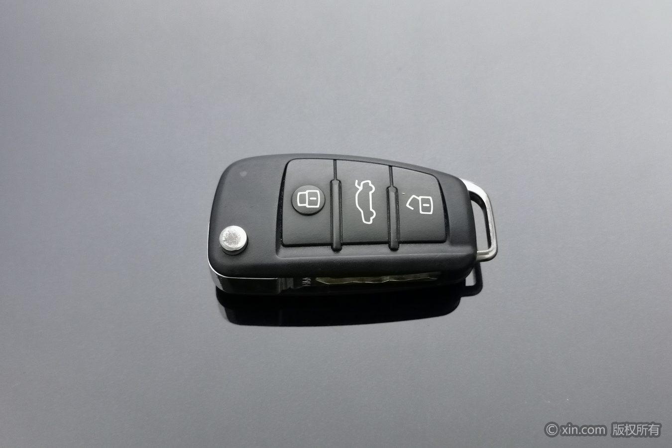 Audi A6L 2011 2.0 TFSI AT