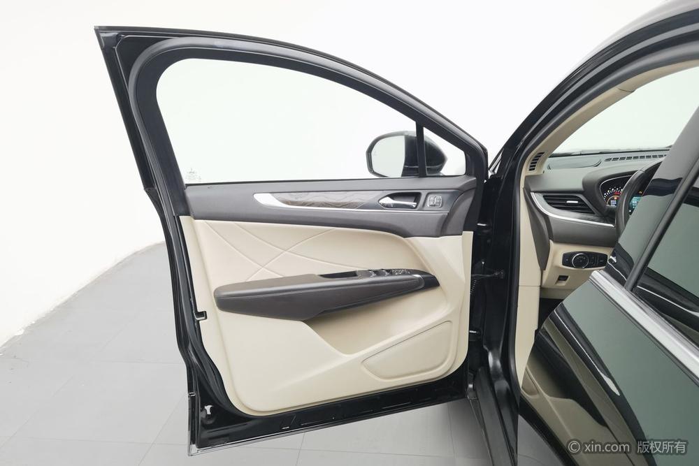 Lincoln MKC, фото 21