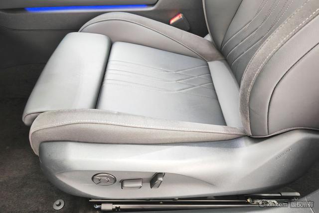 Volkswagen Magotan 2026 300 TSI — фото 18