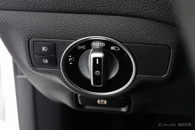 Mercedes-Benz GLA 200 — фото 11