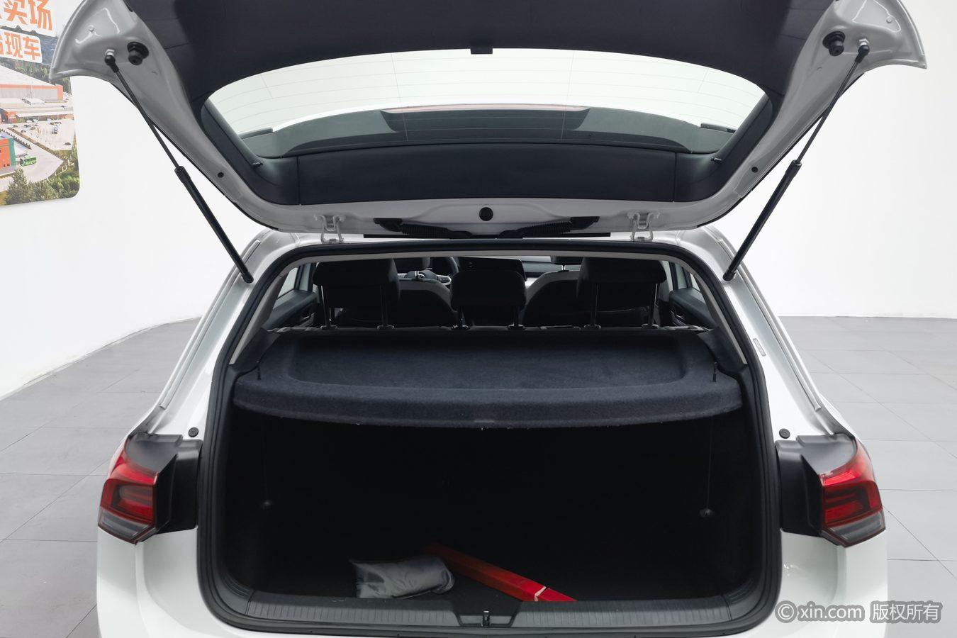 Volkswagen Golf id 4439019 из Китая 14