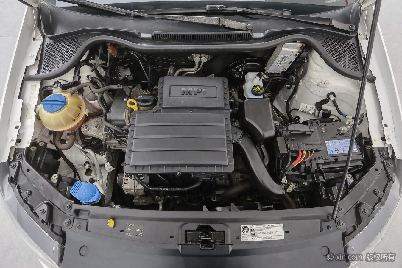 Volkswagen Polo 2014 1.4L MT
