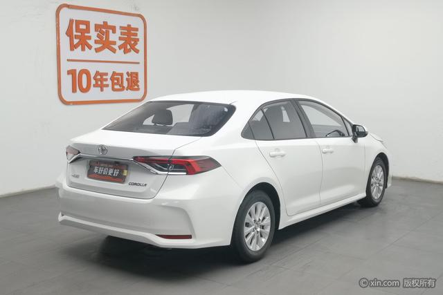 Toyota Corolla 2023 Белый из Китая
