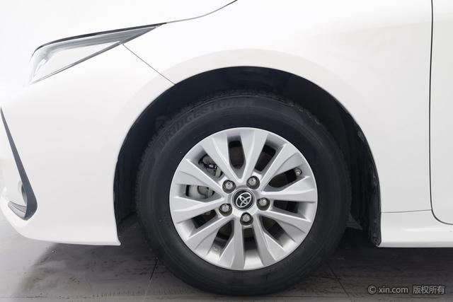 Toyota Corolla 2023 Белый из Китая, фото 3