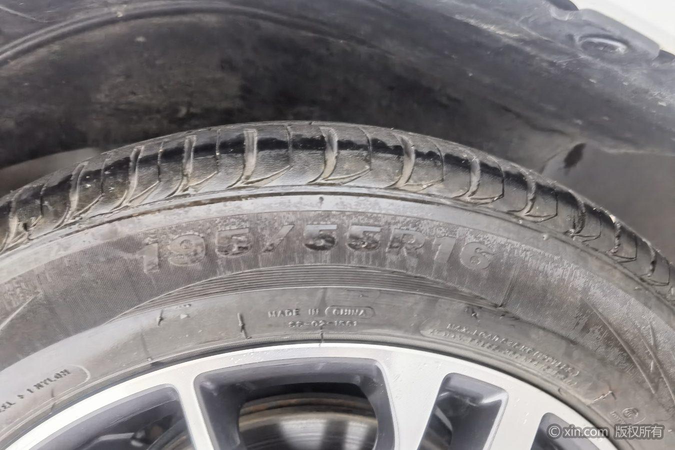 Geely Emgrand 2025 4 1.5L CVT