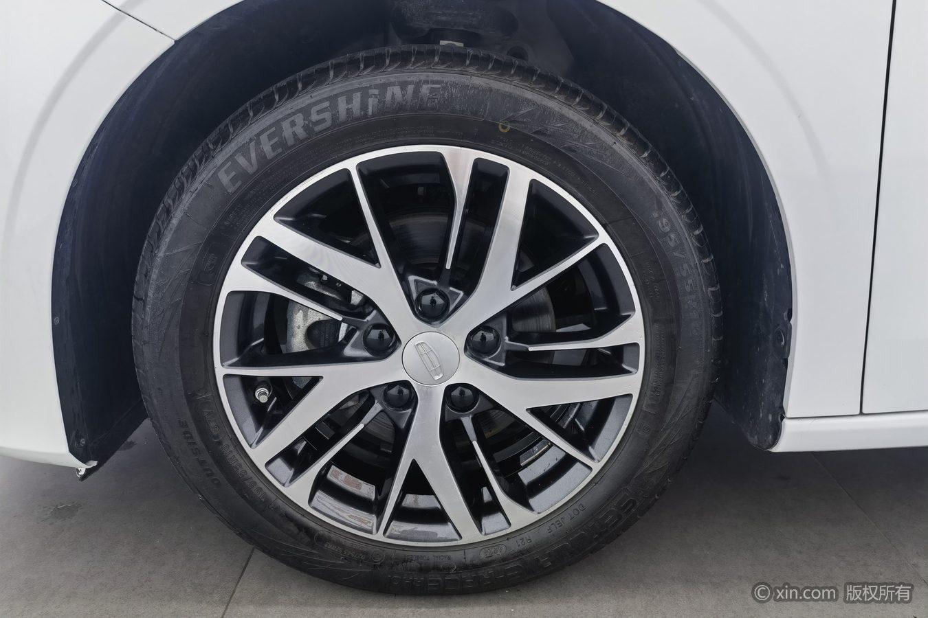 Geely Emgrand 2025 4 1.5L CVT