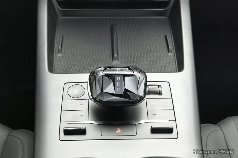 BYD Qin Plus — фото 10