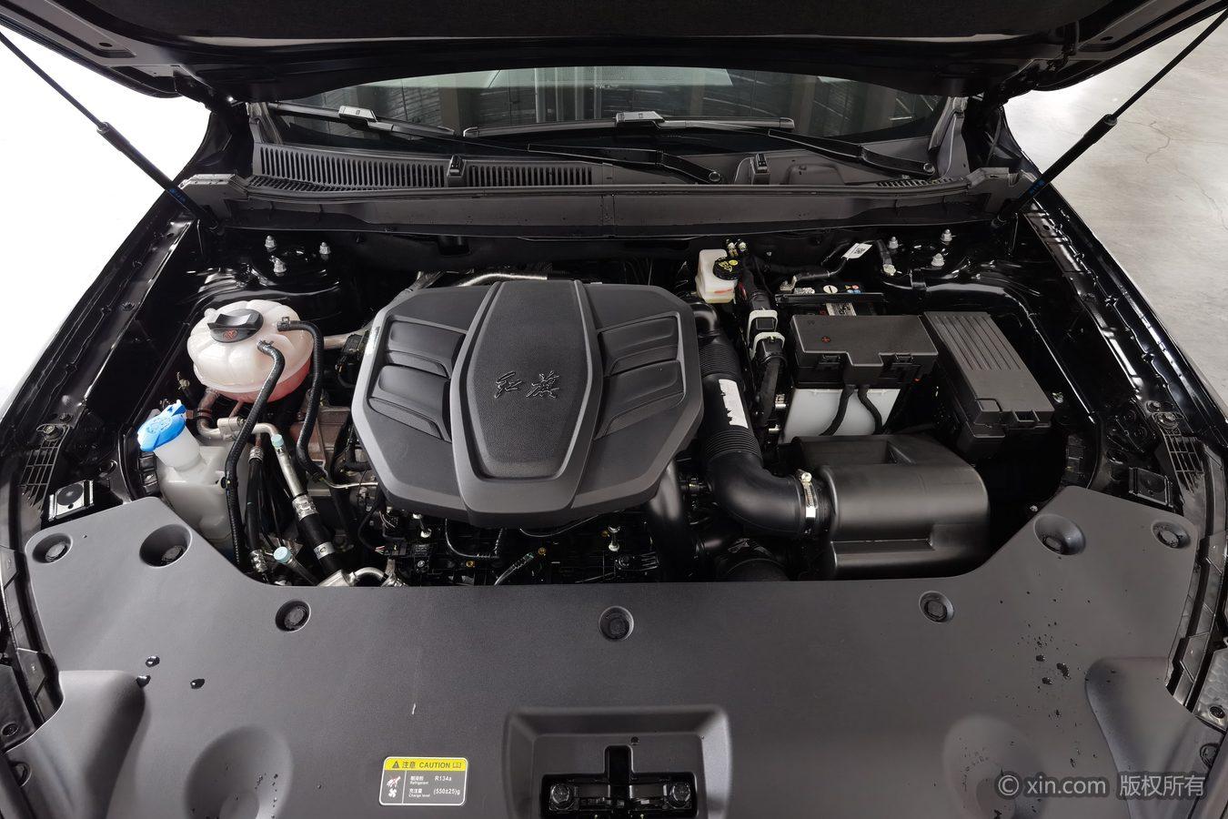 Hongqi HS5 2025 2.0T